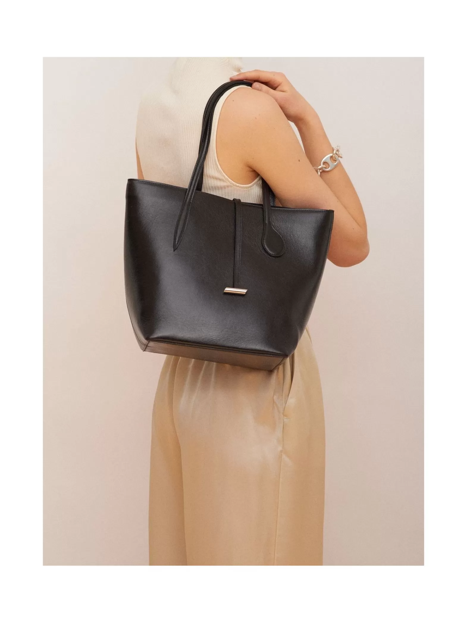 Little Liffner Vaska Sprout Tote Midi Glossy Black^ Handväskor